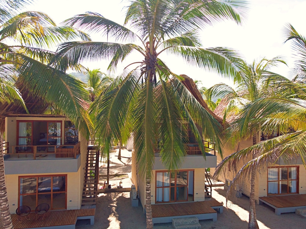 Tay Beach Hotel 3/75