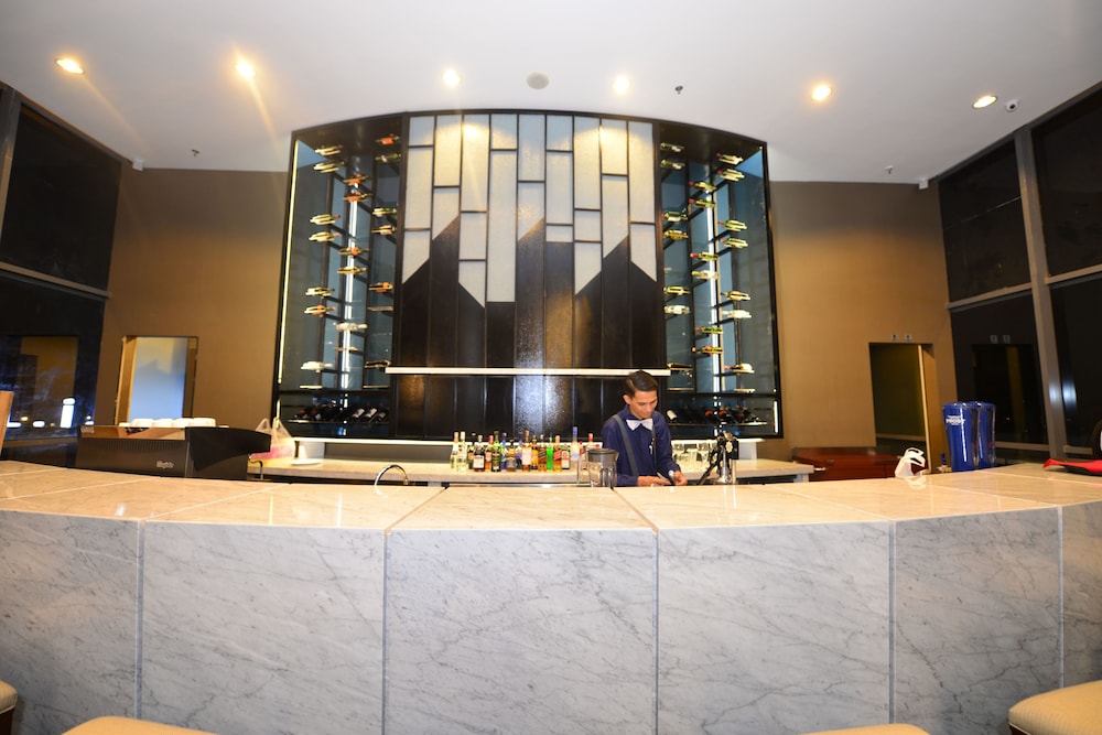 Gumaya Tower Hotel Semarang 9/73