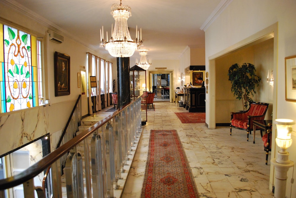 Mayfair Hotel Tunneln 6/43