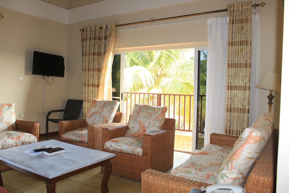 Bojo Beach Resort 23/50