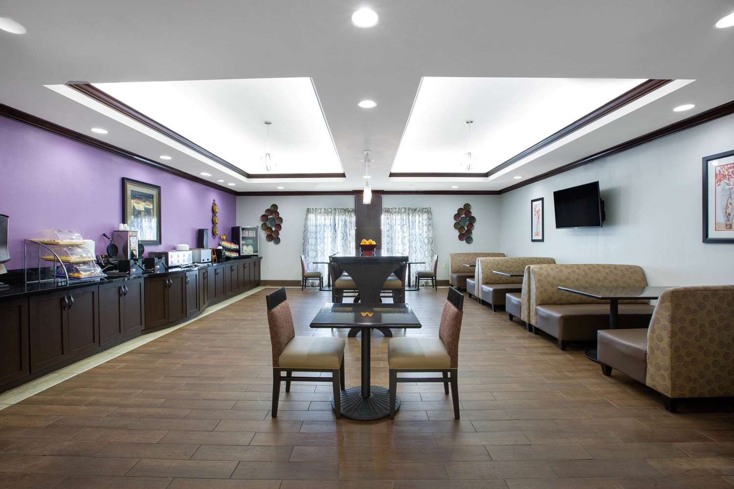 La Quinta Inn & Suites by Wyndham Tupelo 25/48
