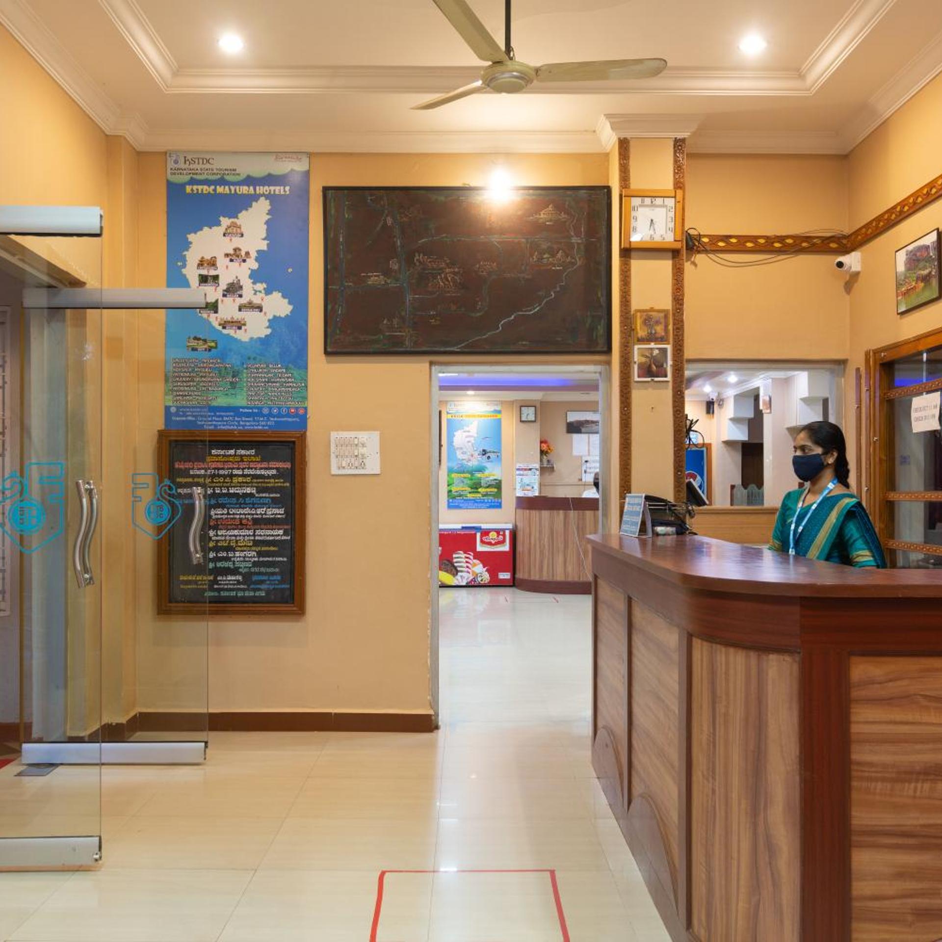 Kstdc Hotel Mayura Chalukya Badami 6/50
