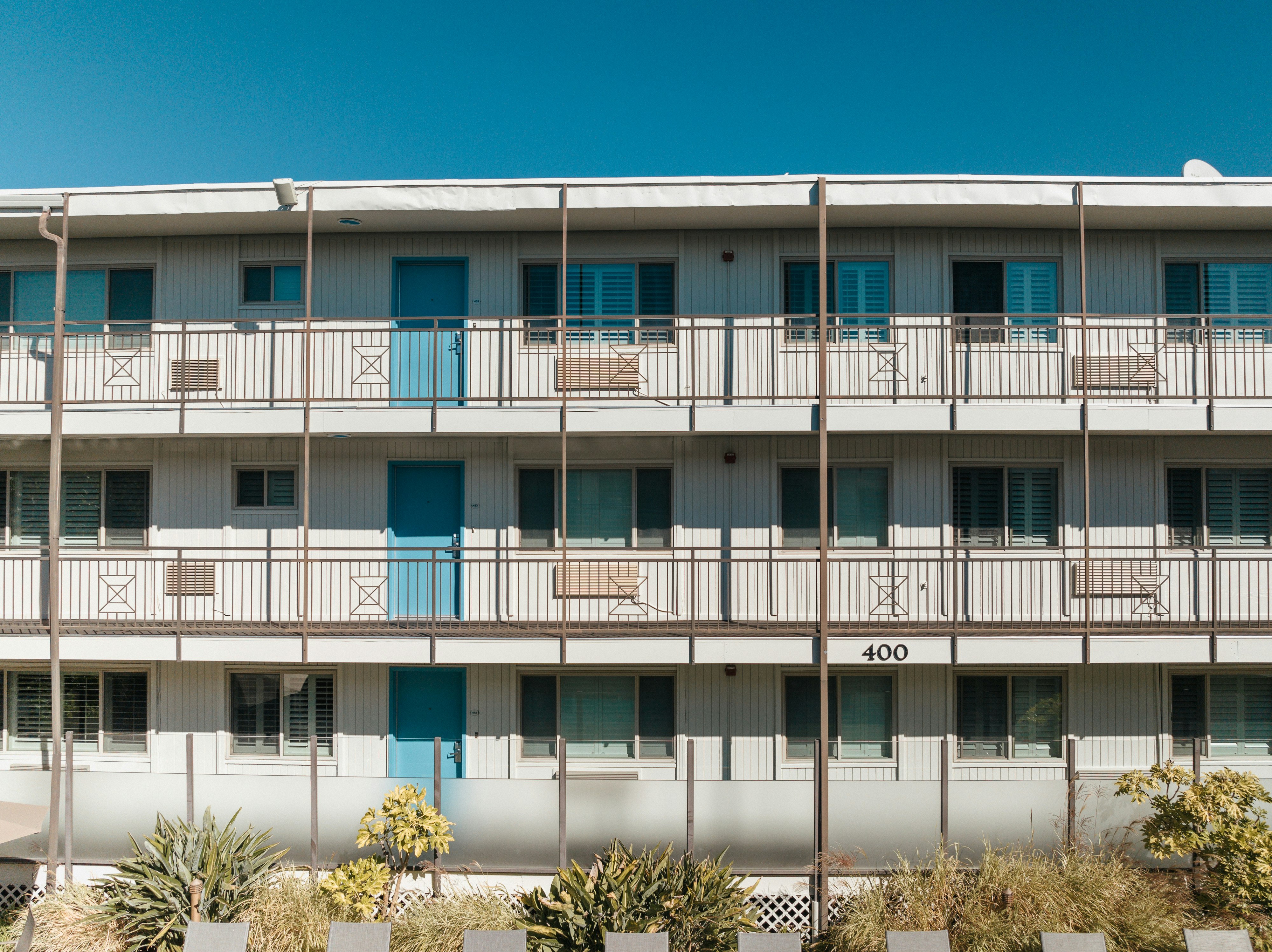 Marin Suites Hotel 7/81