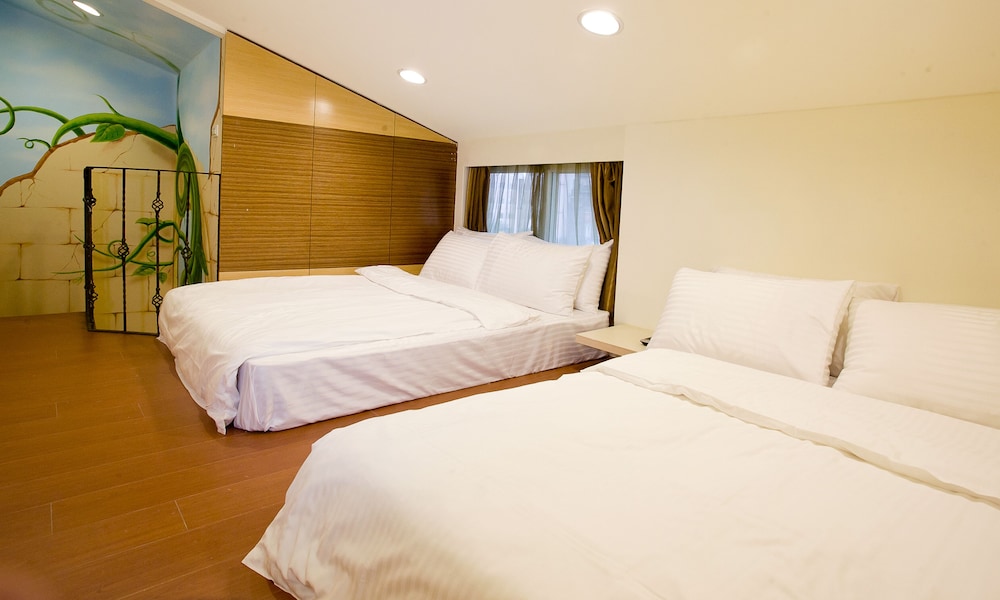 DONGMEN HOTEL 17/54