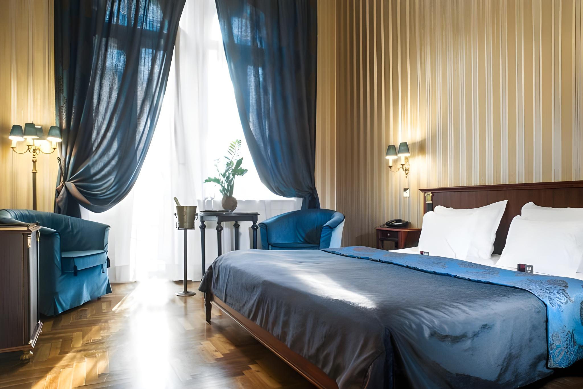 Boutique, 2 Double Beds, Balcony