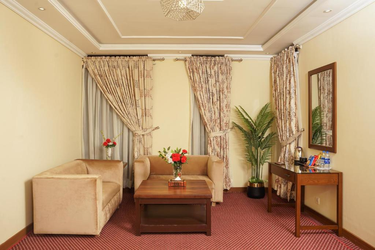 FALETTIS GRAND GUJRANWALA 25/26