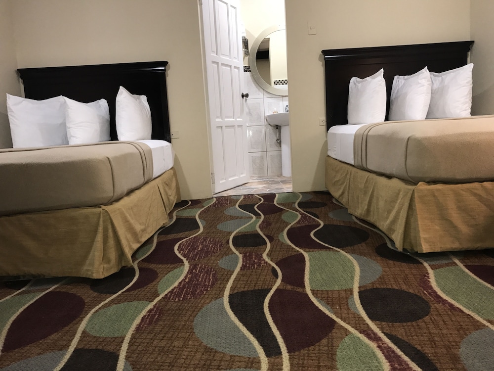 Airport Suites Hotel 27/61