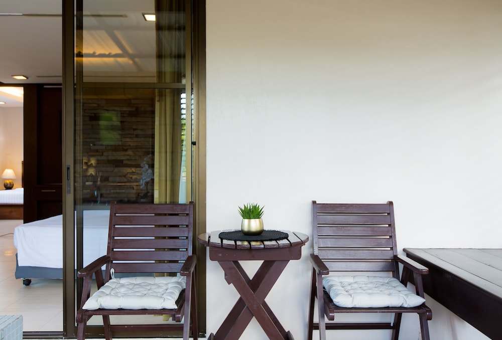 Coconut Village Resort 24/69