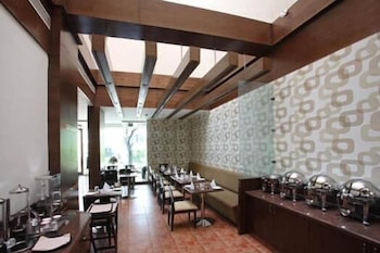 INDUS BIZNOTEL 33/48