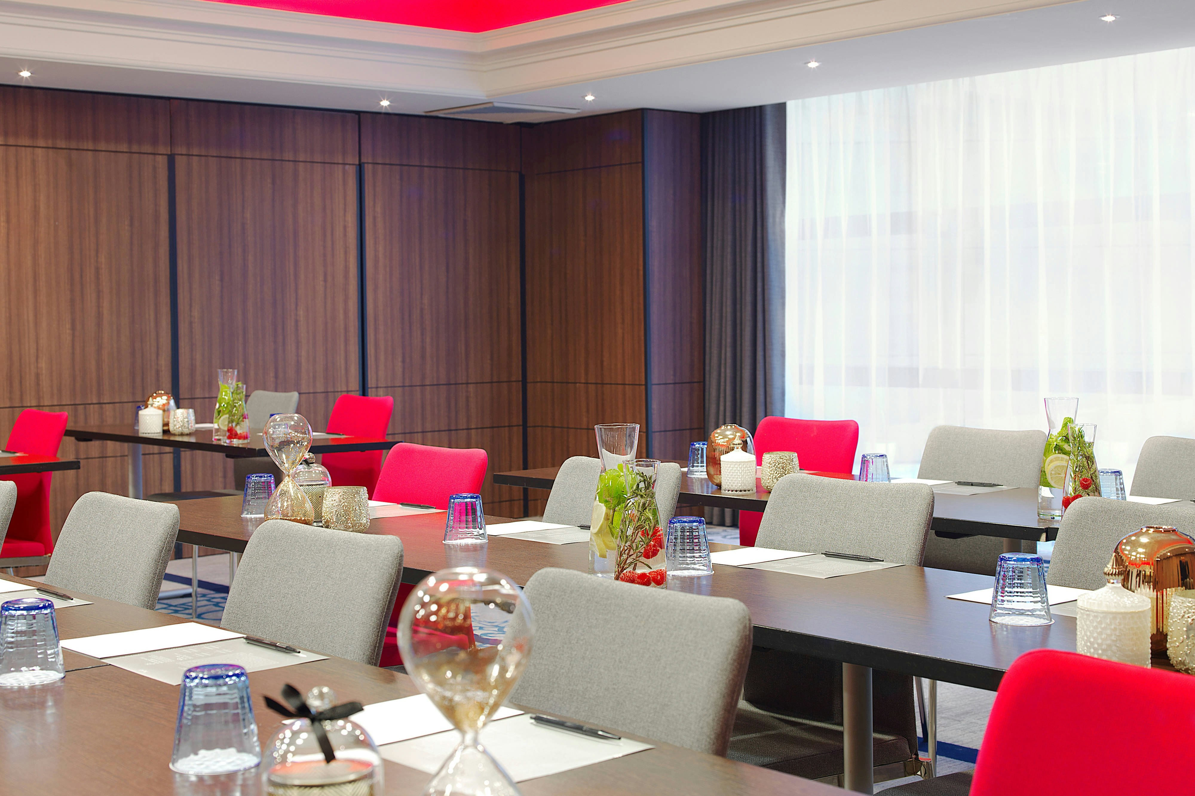 RENAISSANCE PARIS LA DEFENSE HOTEL 17/34