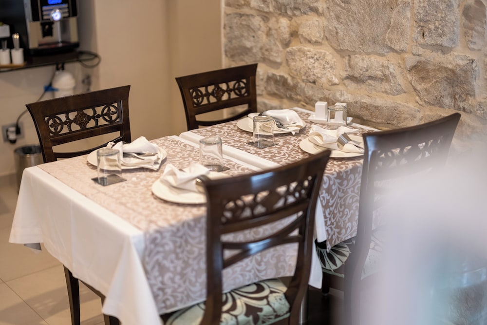 Heritage Hotel Antique Split 48/60