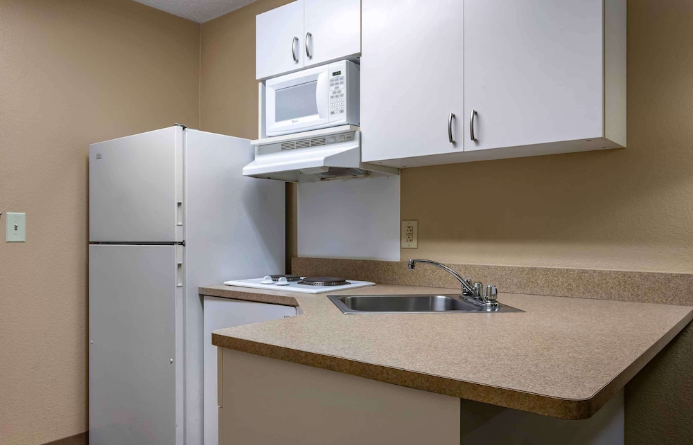 Extended Stay America Pittsburgh - West Mifflin 25/35
