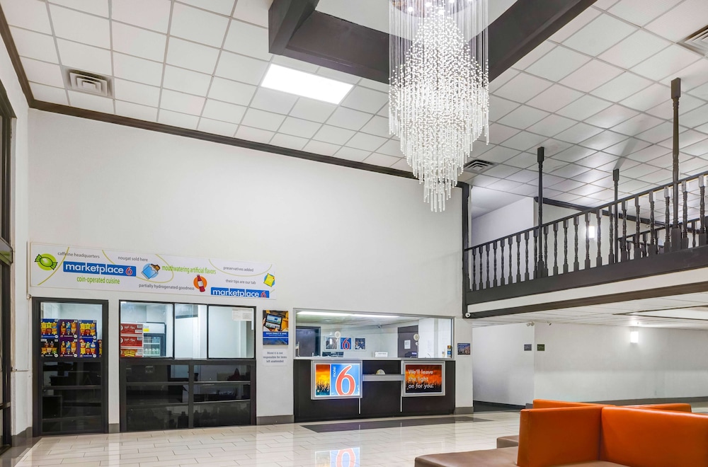 Motel6 Indianapolis, IN 6/33
