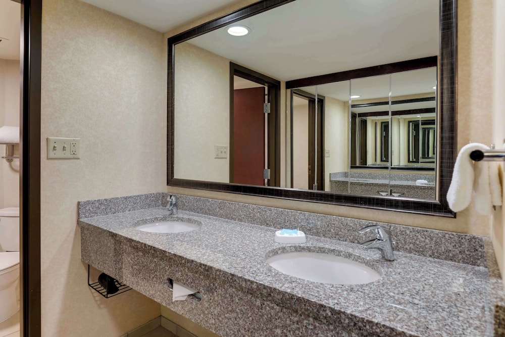 DRURY INN AND SUITES ATLANTA MARIETTA 49/50