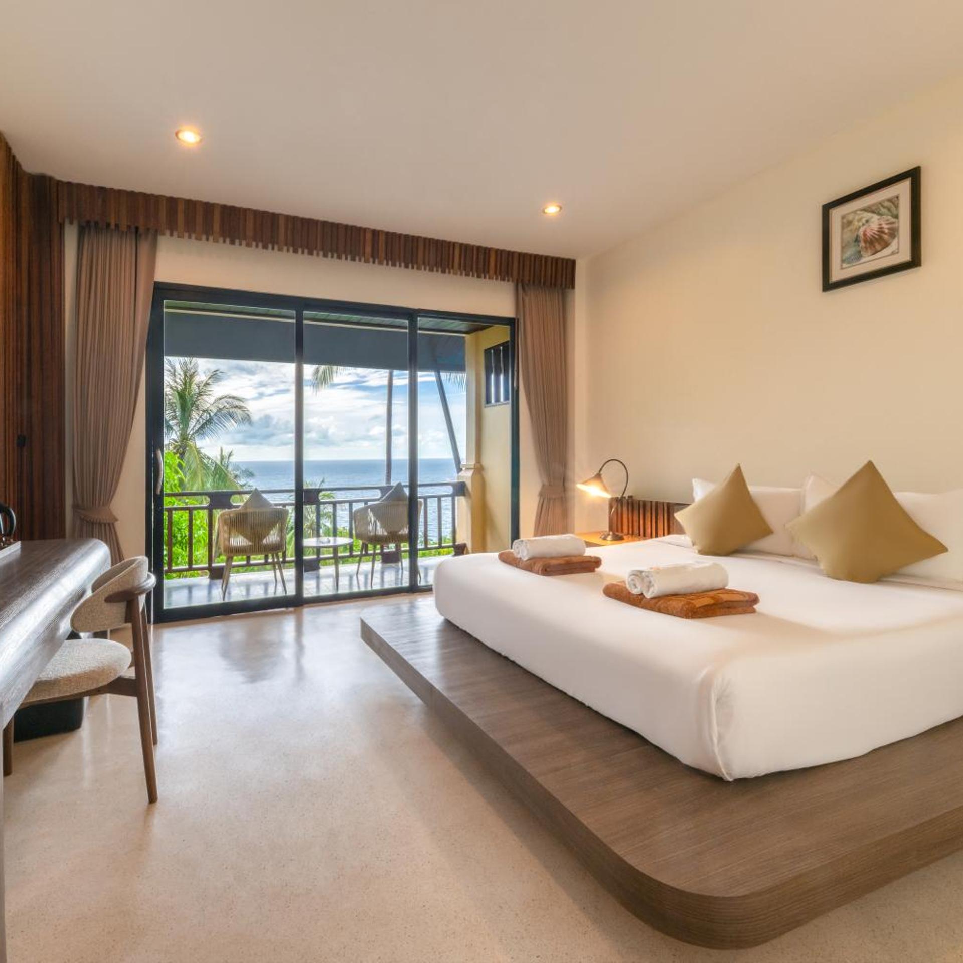 Deluxe, Double or Twin Bed, Sea View