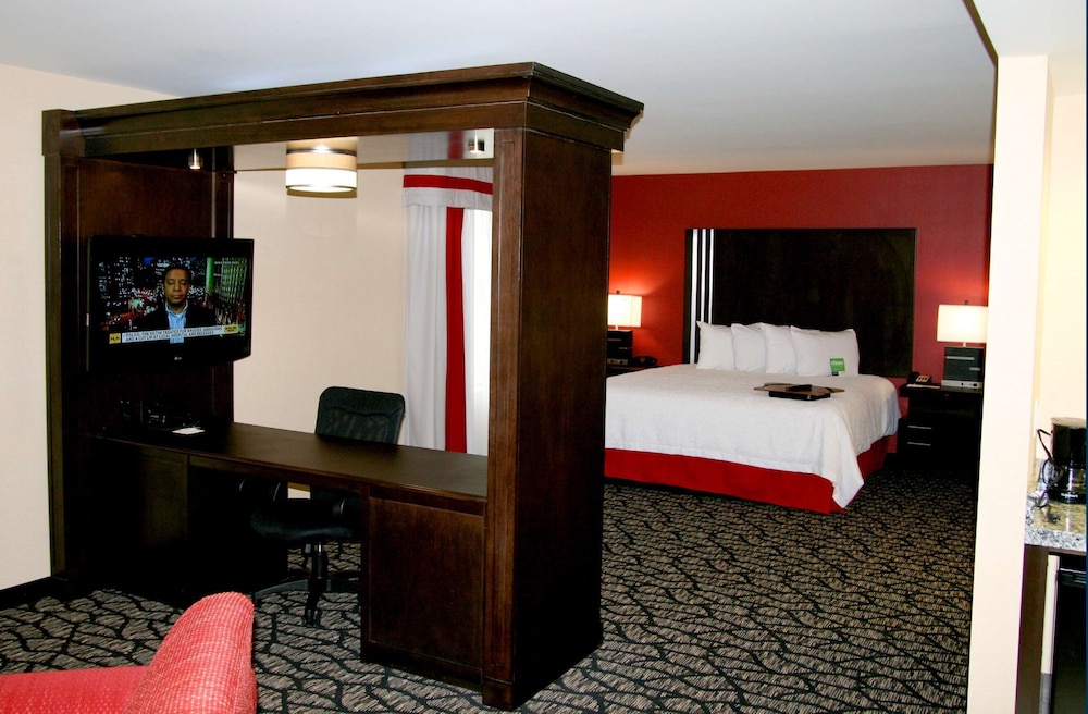 Hampton Inn and Suites Salt Lake City / Univ Foothill Dr UT 18/69