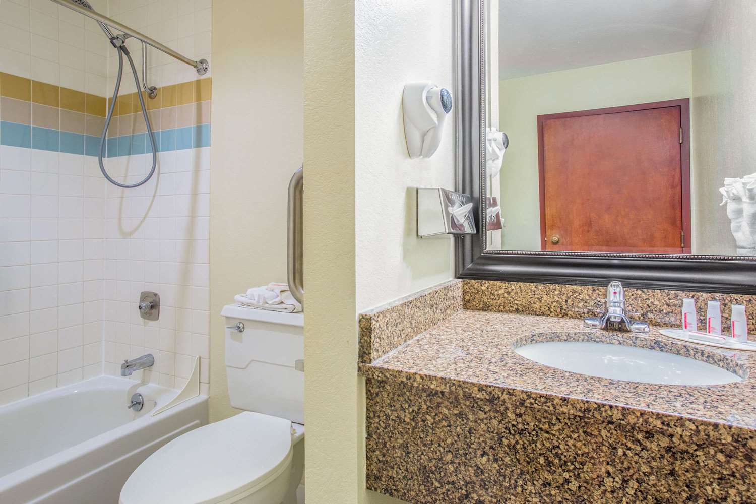 AC Hotel by Marriott Frisco Colorado 23/24