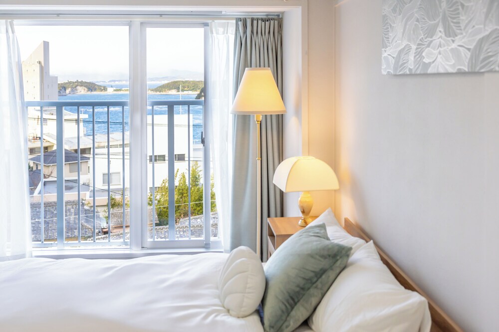 فيلا فاخرة بسرير كينج وفرشتي فوتون، White Beach House 3/10
