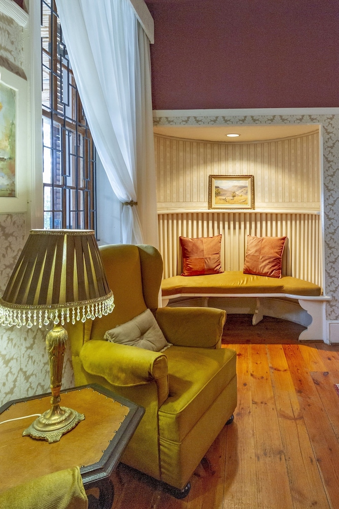 Airlies Guest House 33/50