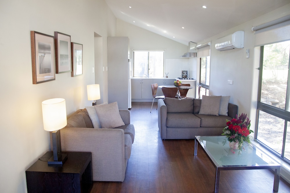 Nepean Shores Riverside Resort & Conference Centre 22/45