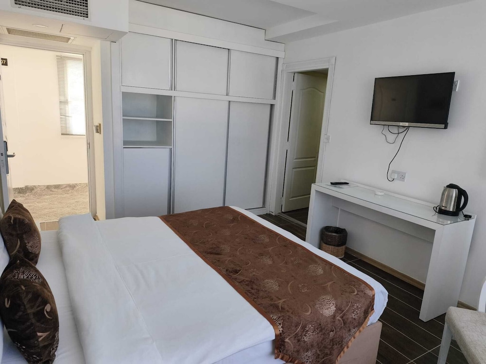 ADA BEACH HOTEL 17/50