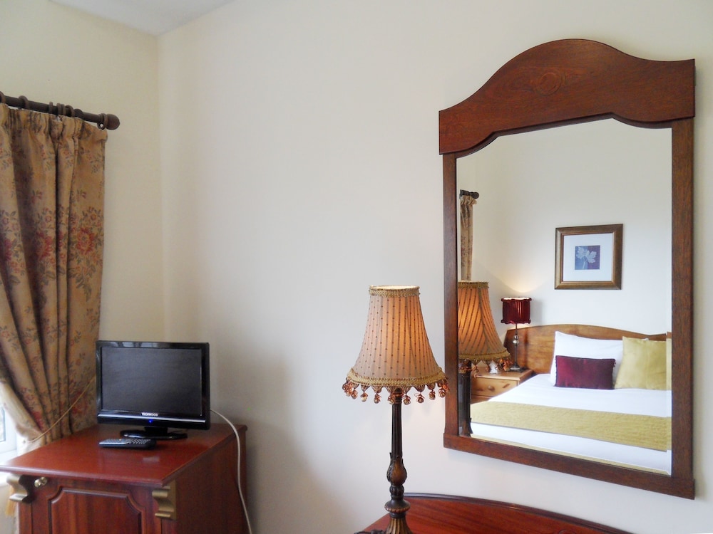 Luccombe Hall Hotel 58/75