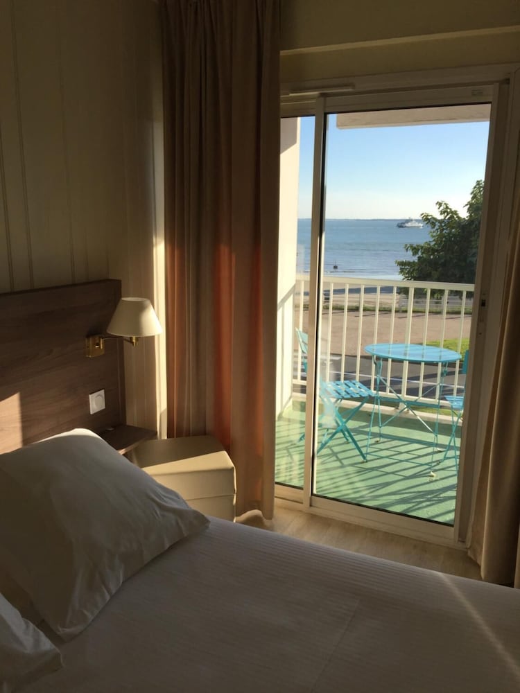 HOTEL BEAU RIVAGE 23/65