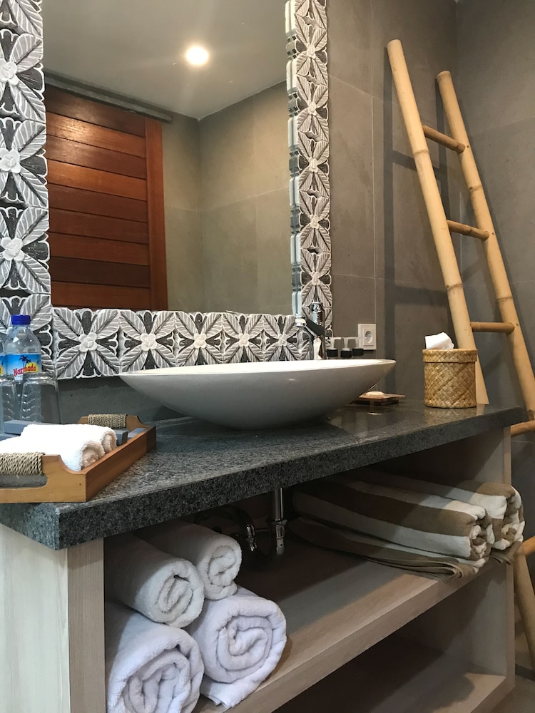 The Club Villas Lombok 50/50