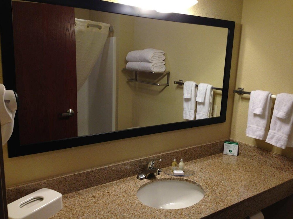 Cobblestone Inn & Suites - Harper 28/28
