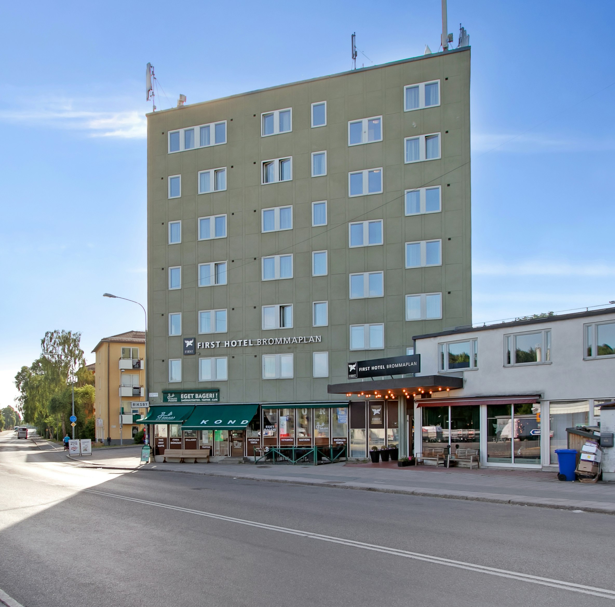 First Hotel Brommaplan 48/51