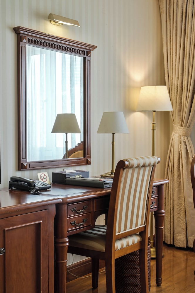 Hotel Grand Saigon 64/73