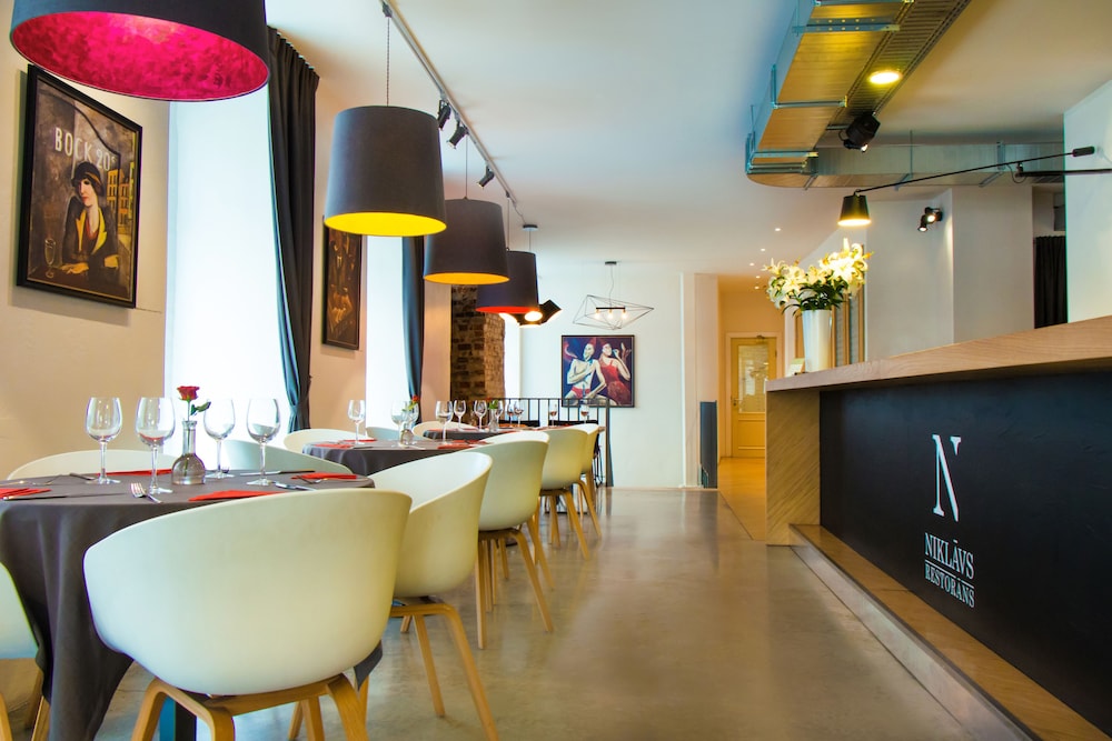 Radi Un Draugi Hotel 50/65
