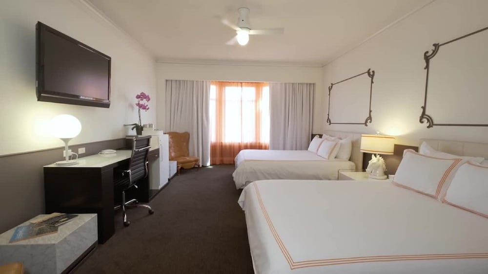 HOTEL JULIAN 15/50