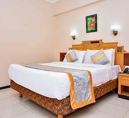 Deluxe, Double or Twin Bed