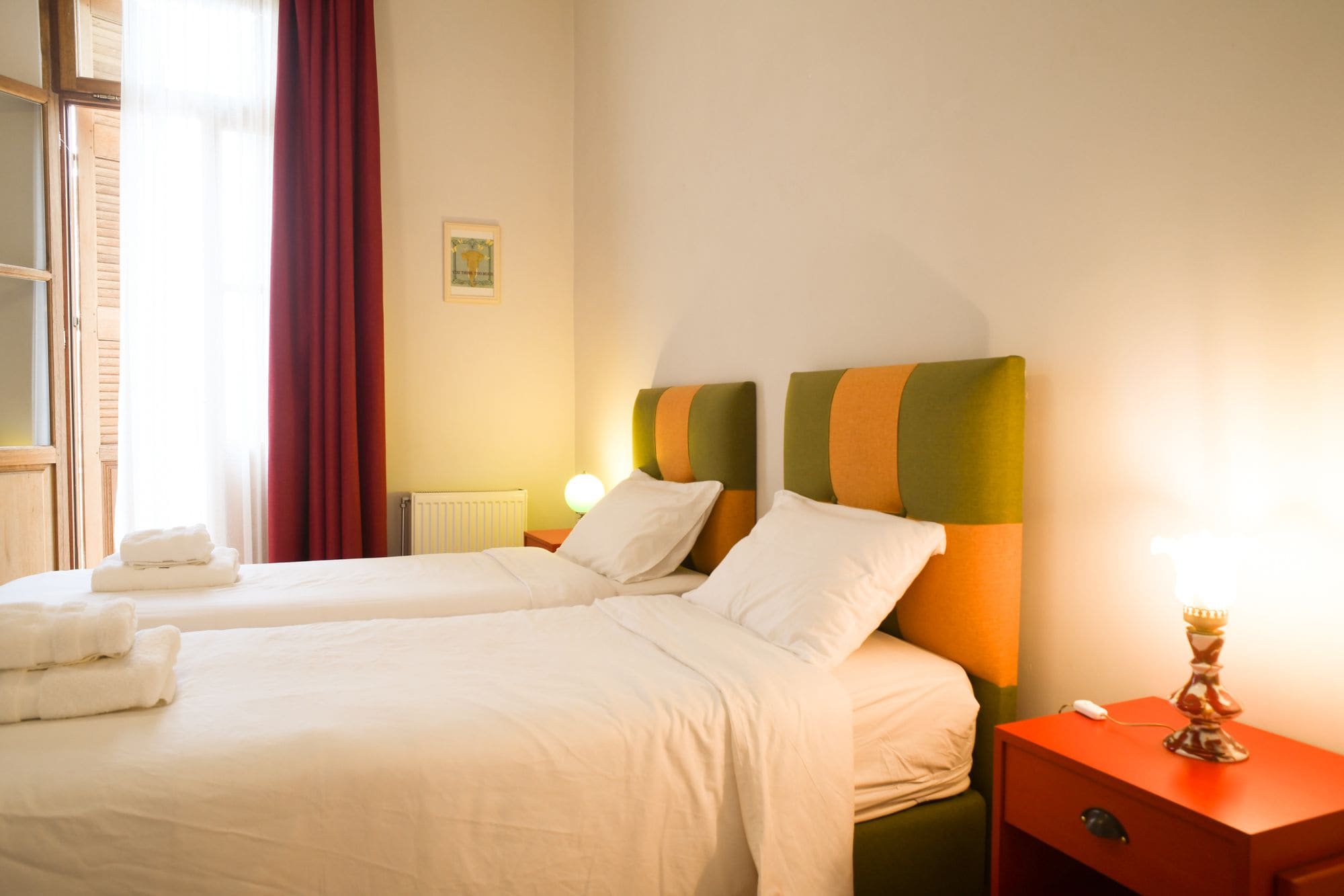 DELUXE, DOUBLE OR TWIN BED