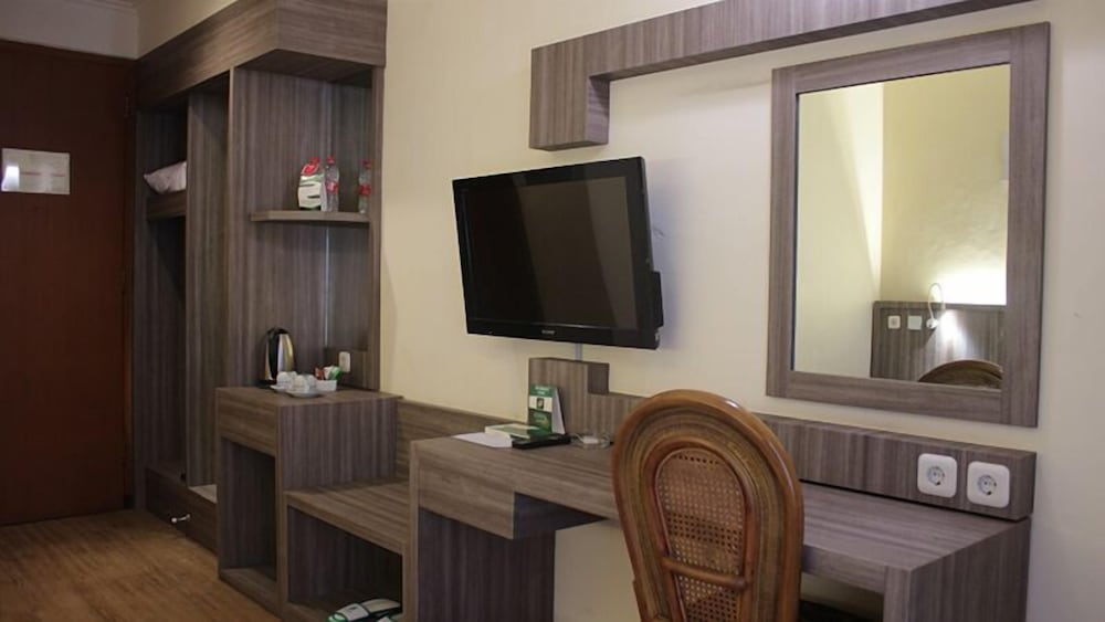Purnama Hotel 35/50