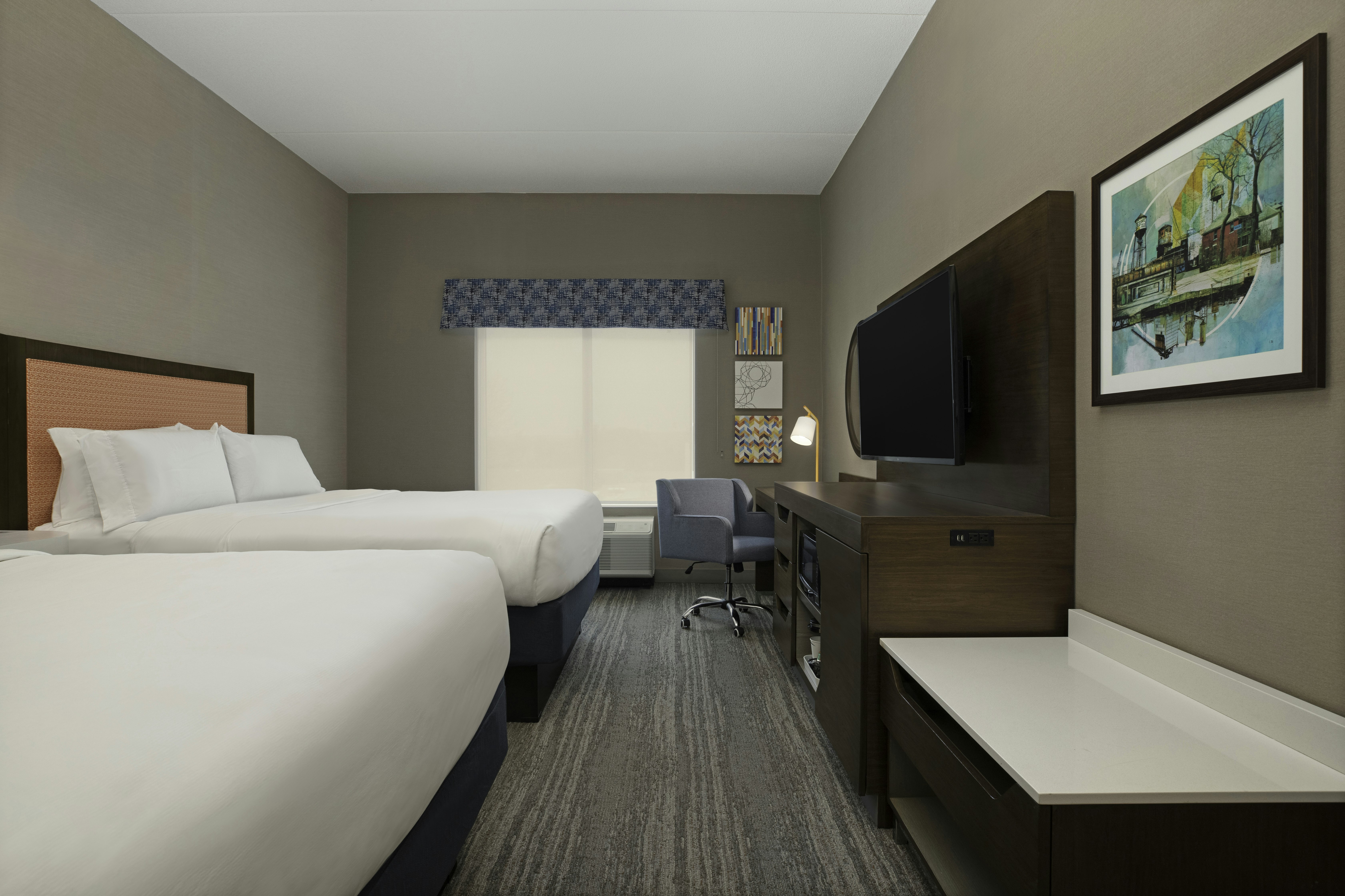 Room, 2 Queen Beds, Hampton Inn By Hilton Port Hope 2/3