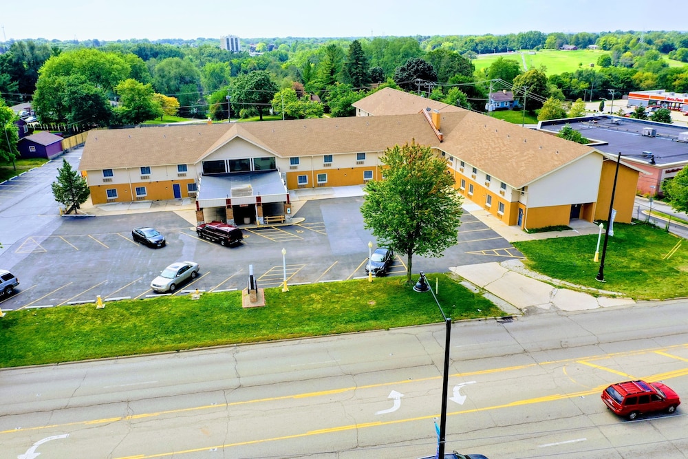 Equality Inn, Rockford (IL) 20/22