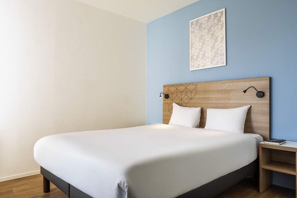 STUDIO, DOUBLE BED