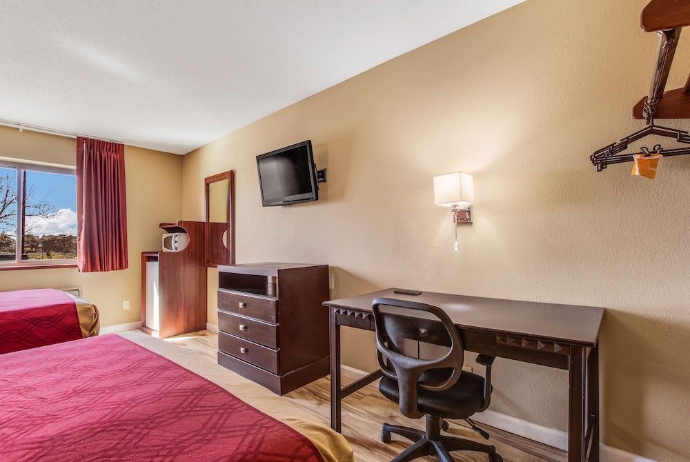Econo Lodge Shelbyville KY 27/30