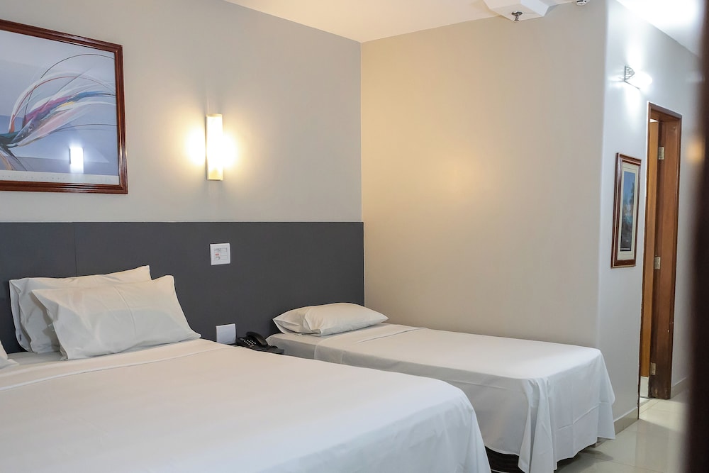 DELUXE, DOUBLE BED