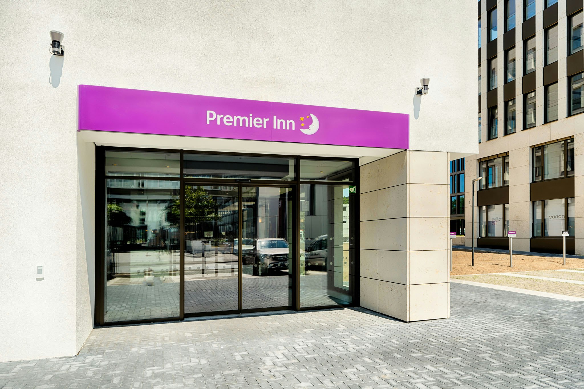 Premier Inn Darmstadt City Centre 7/45