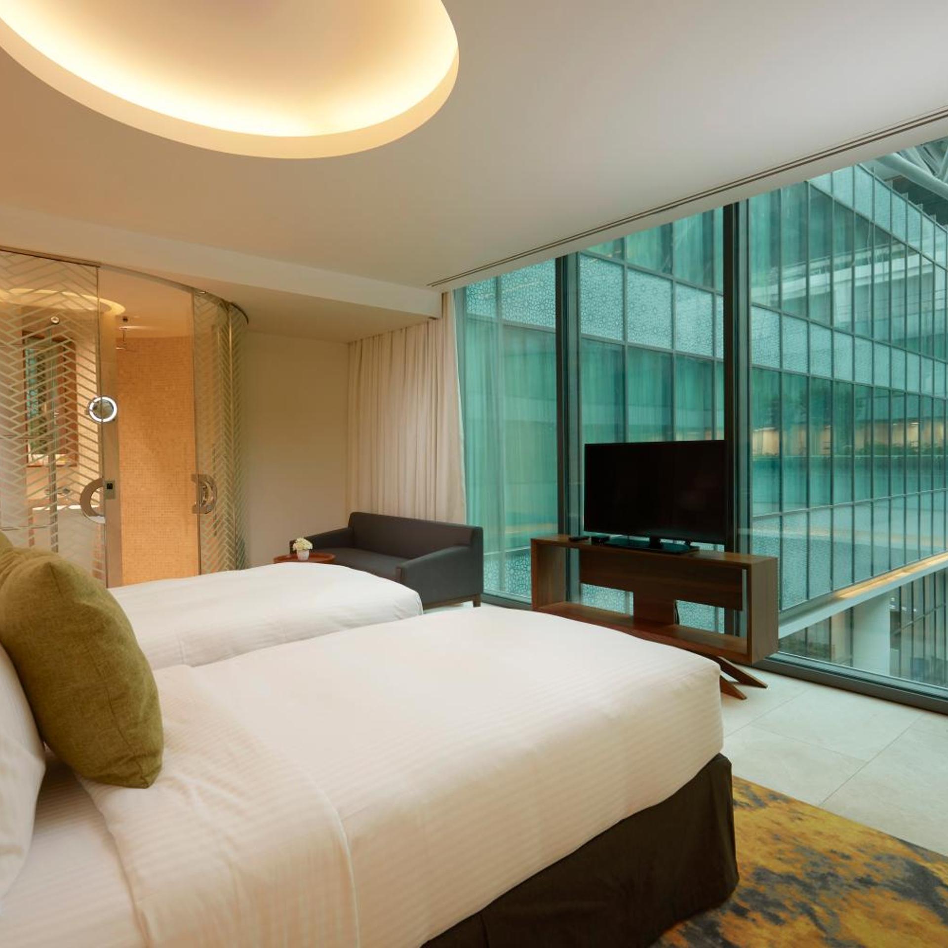 Deluxe, Atrium View