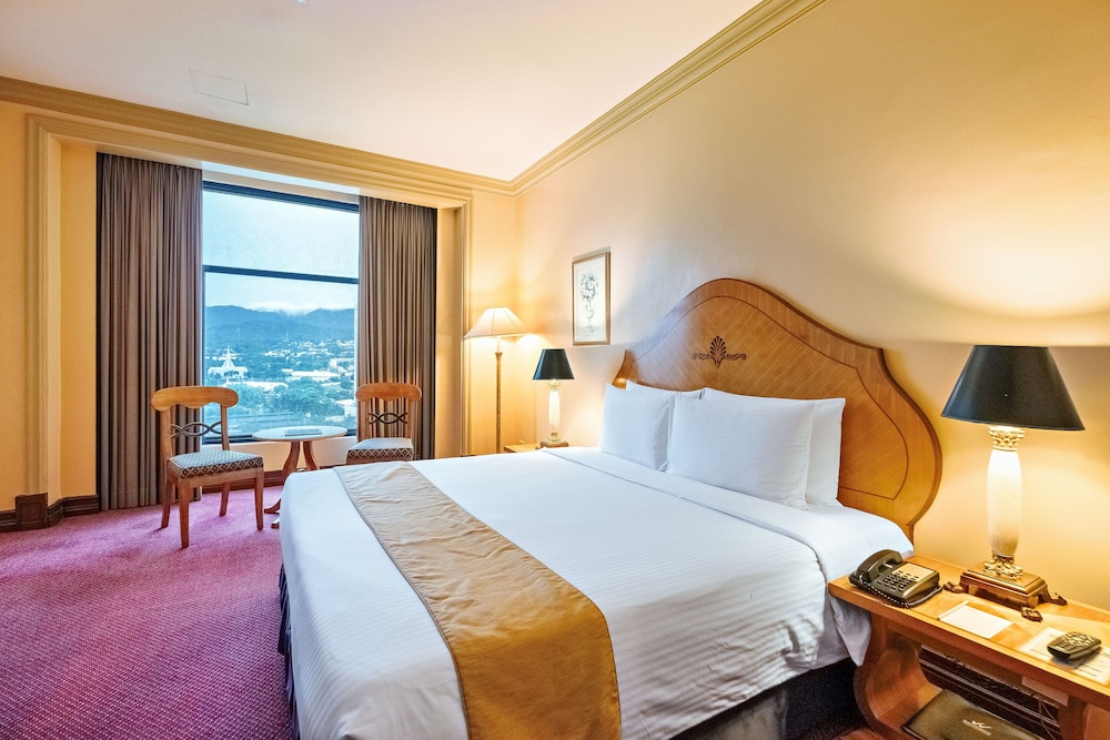 Ambassador, Twin Beds، Waterfront Cebu City Hotel and Casino 2/10