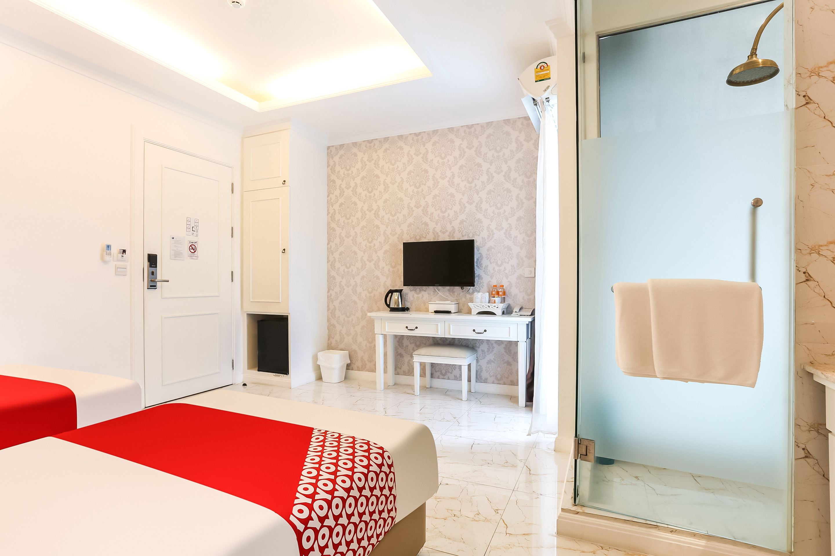 B2 Riverside Colonial Hotel 34/43