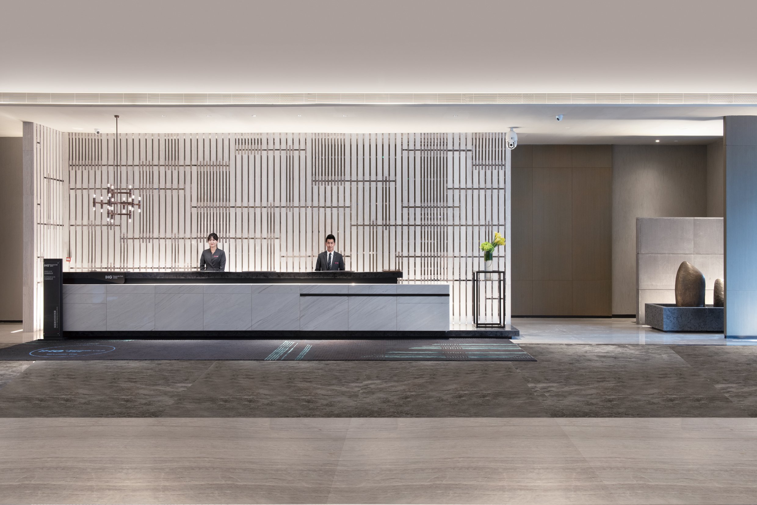 Crowne Plaza Shenzhen Wecc 5/50