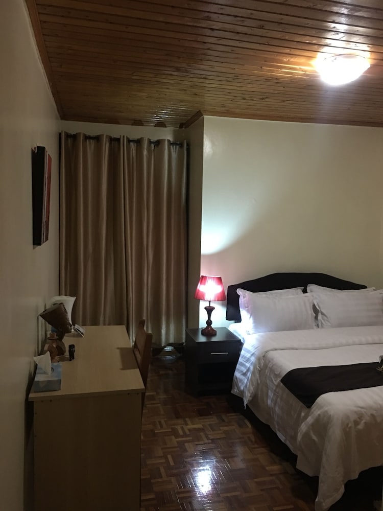 DESIGN, QUEEN BED