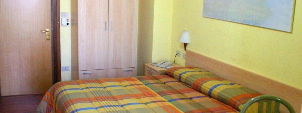 Hotel Atleti 21/50