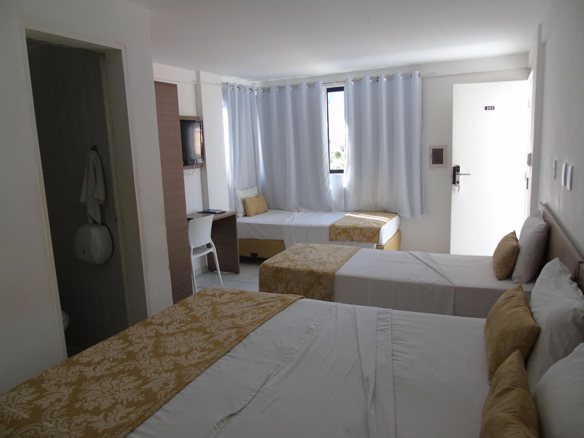 Blue Hotel 22/42