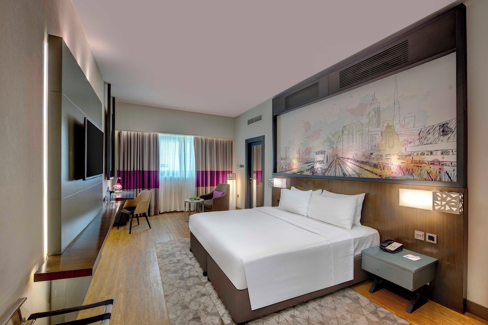 EXECUTIVE, KING BED, ACCESSIBLE